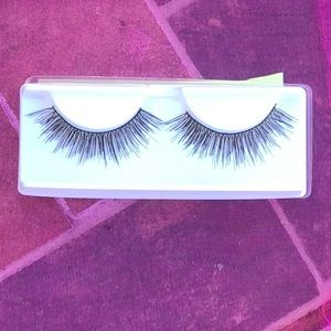 “Angel” lashes